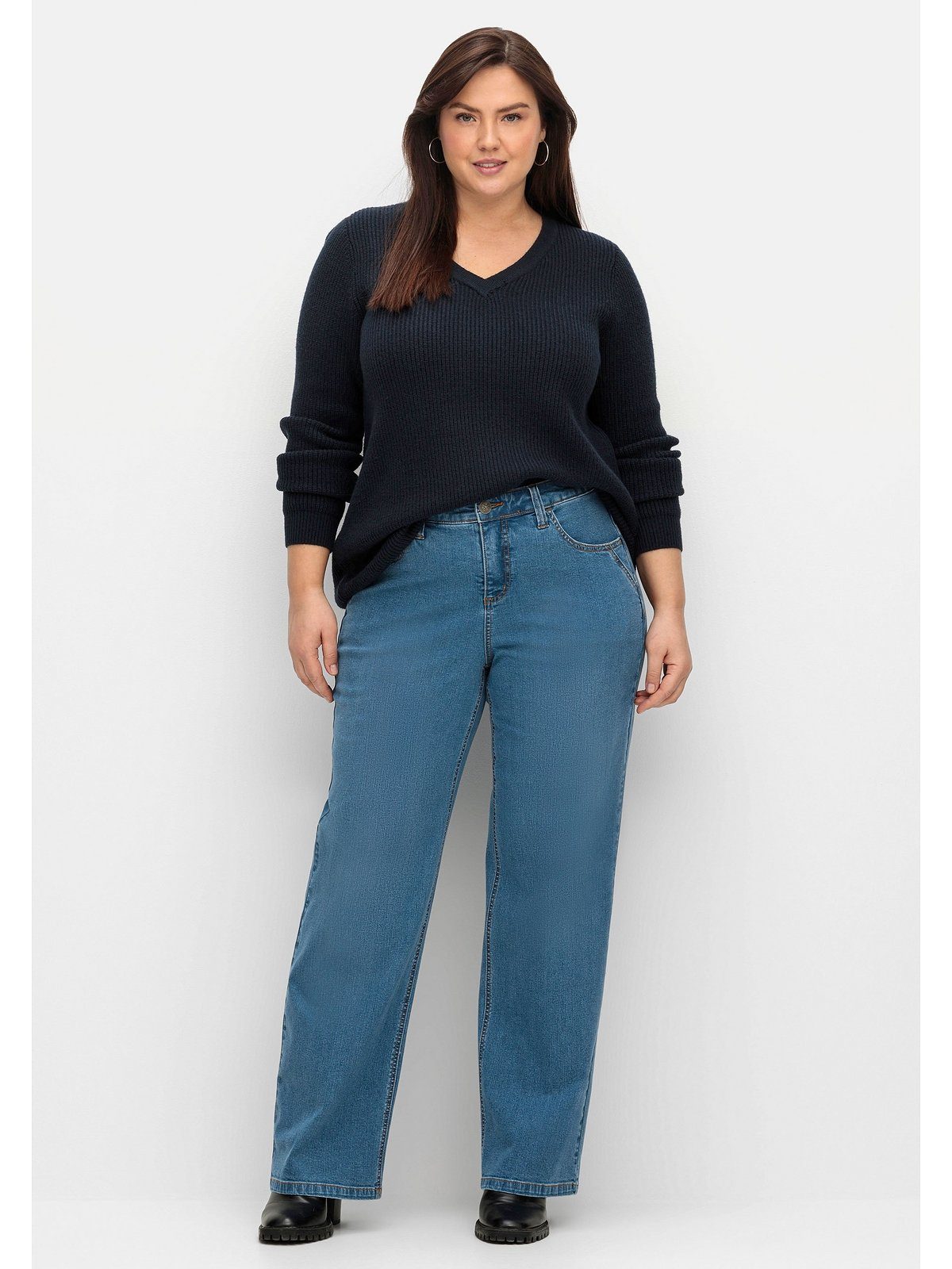 Sheego Weite Jeans Große Größen ELLA für kräftige Oberschenkel und Waden, Bei sehr kräftigen